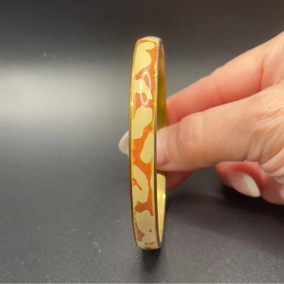 Vintage J.Crew Cream & Orange Enamel Bangle Bracelet - Gold-Tone - RARE! 🦒 💛 - Picture 6 of 6